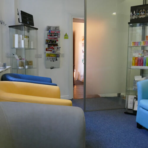 Waiting Room from back wal-gallagher-dental-dublin-2l-m